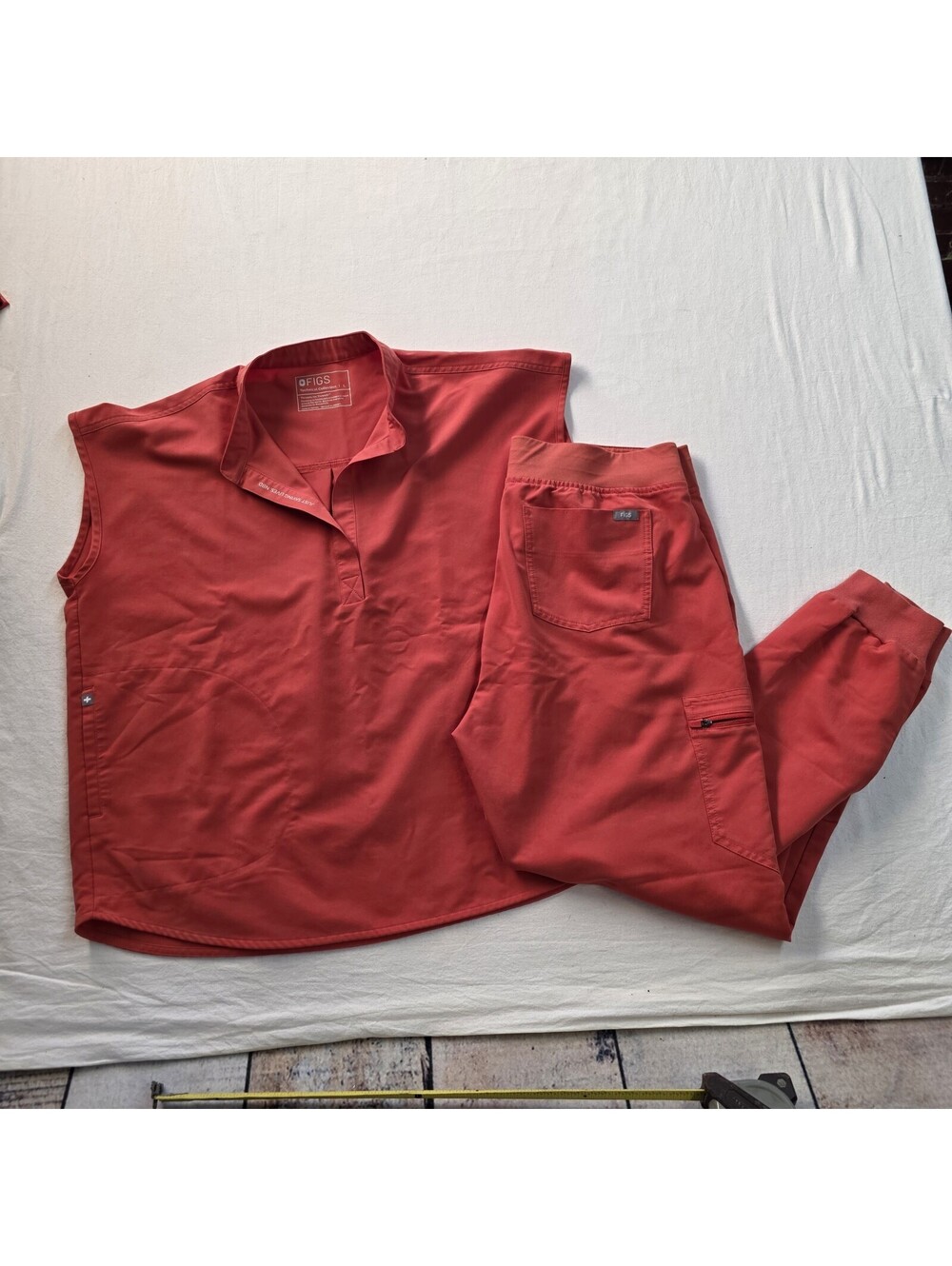 Figs Scrubs Set Top And Pants, Joggers Size Large, Terra Cotta